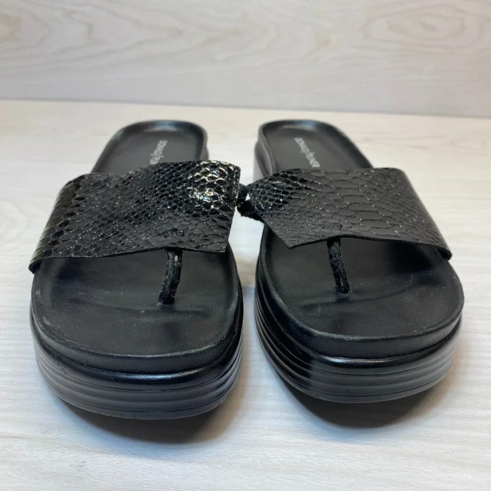 Donald Pliner Fifi Womens 9.5 Platform Sandals Snakeskin Wedge Thong Slides‎